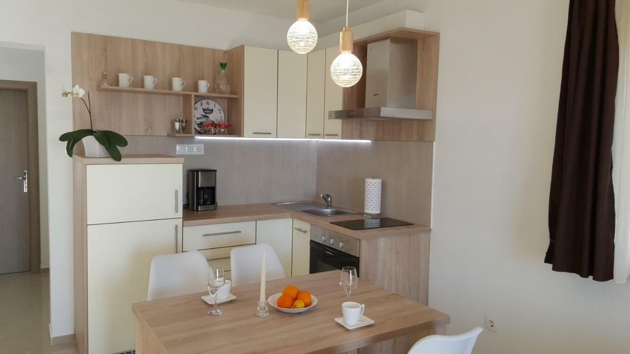 Apartments Anaivana Trogir Exterior photo
