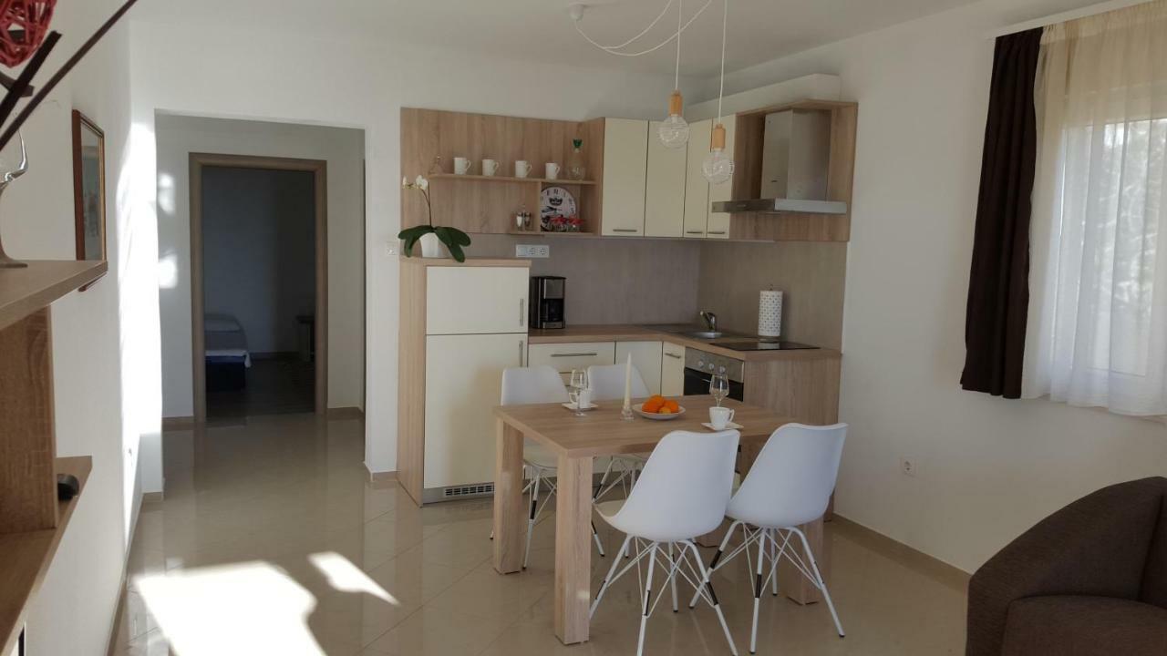 Apartments Anaivana Trogir Exterior photo