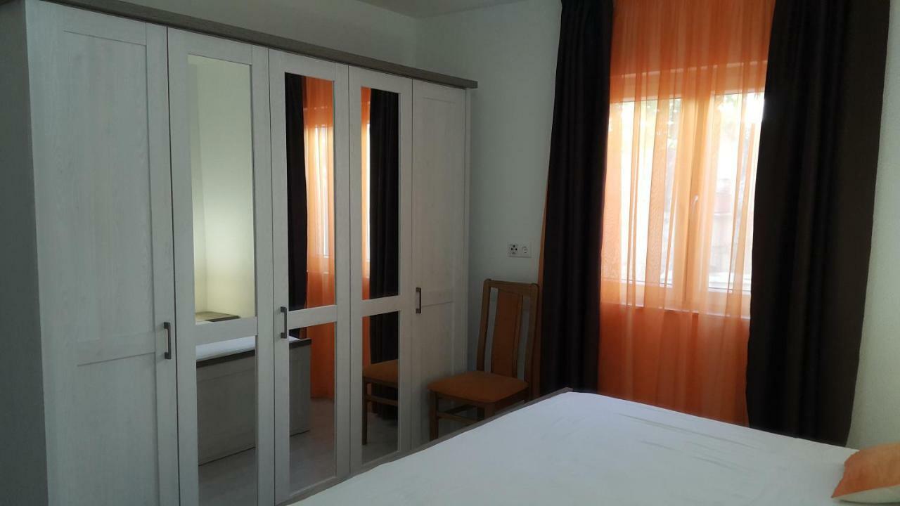 Apartments Anaivana Trogir Exterior photo