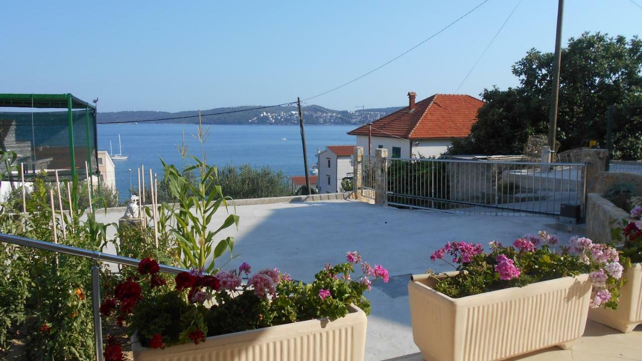 Apartments Anaivana Trogir Exterior photo