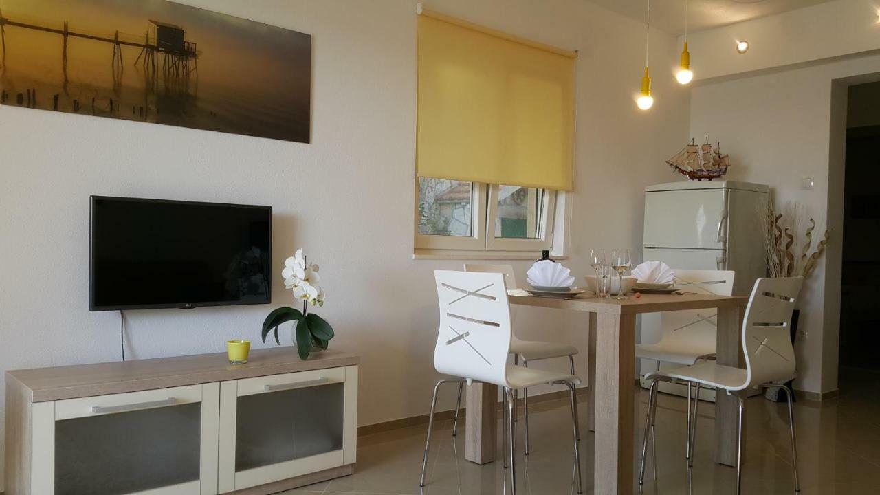 Apartments Anaivana Trogir Exterior photo