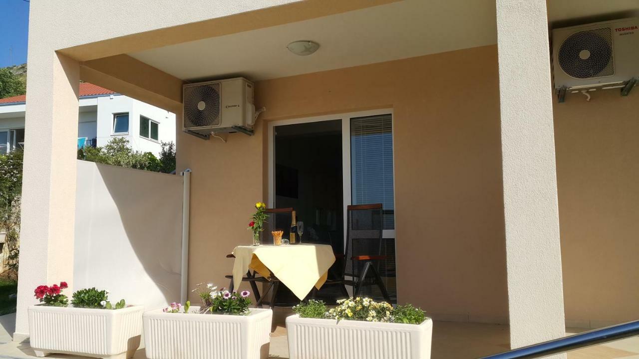 Apartments Anaivana Trogir Exterior photo